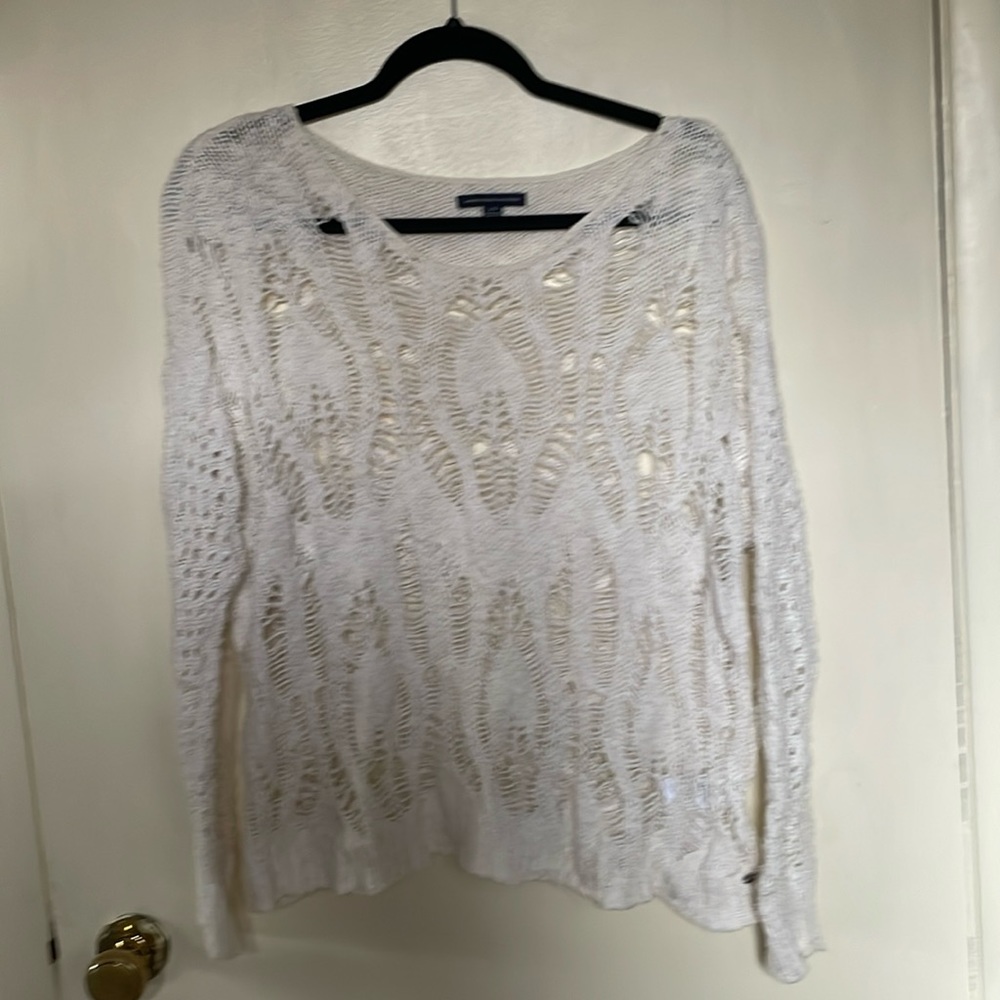 Sweater. American Eagle knit lightweight sweater. Cream/beige. Nice cond. large.